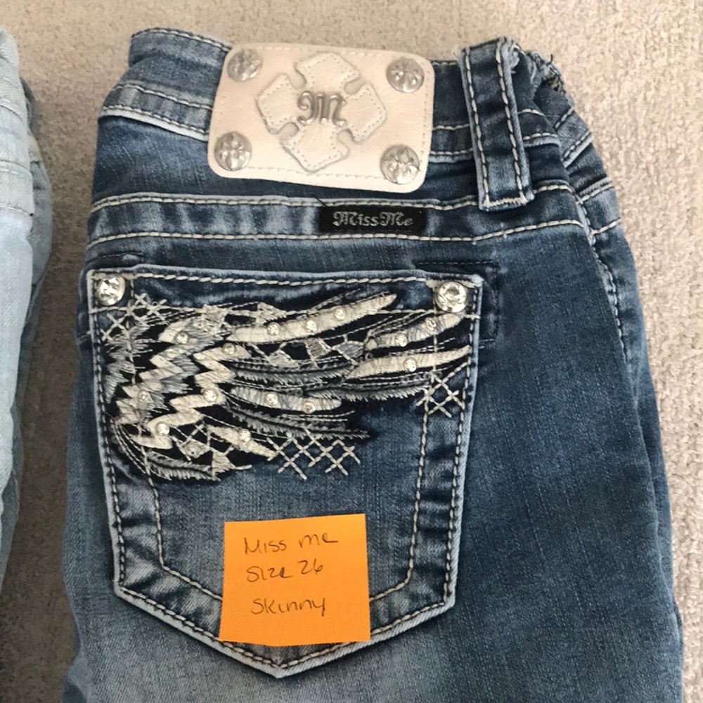 Miss Me Women's Skinny Jeans - Distressed Blue with Embroidered Pocket
